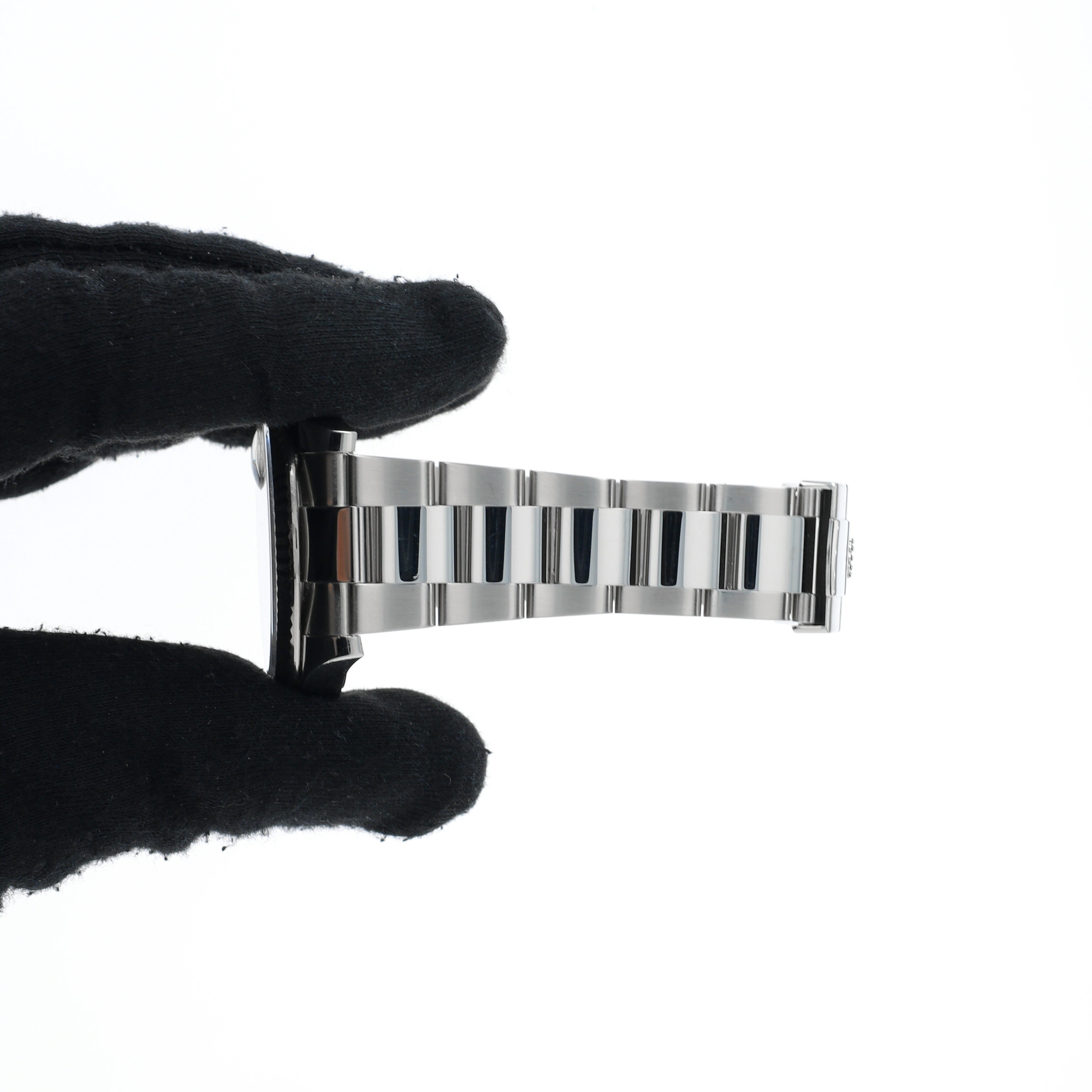 Rolex Datejust 40 126334 w/ Box & Cert YR:2010 & UP