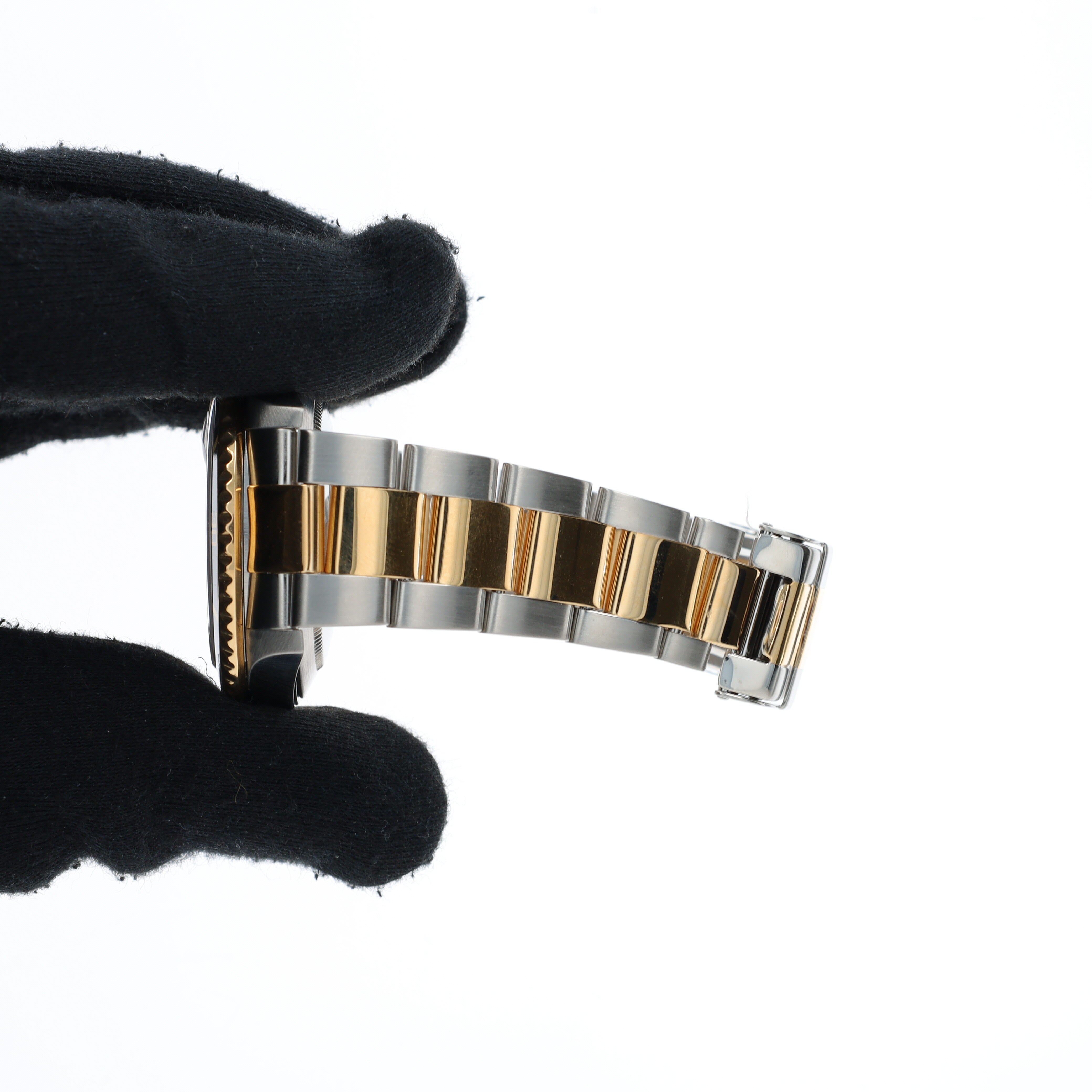 Rolex Submariner 16613 Black YR:2005