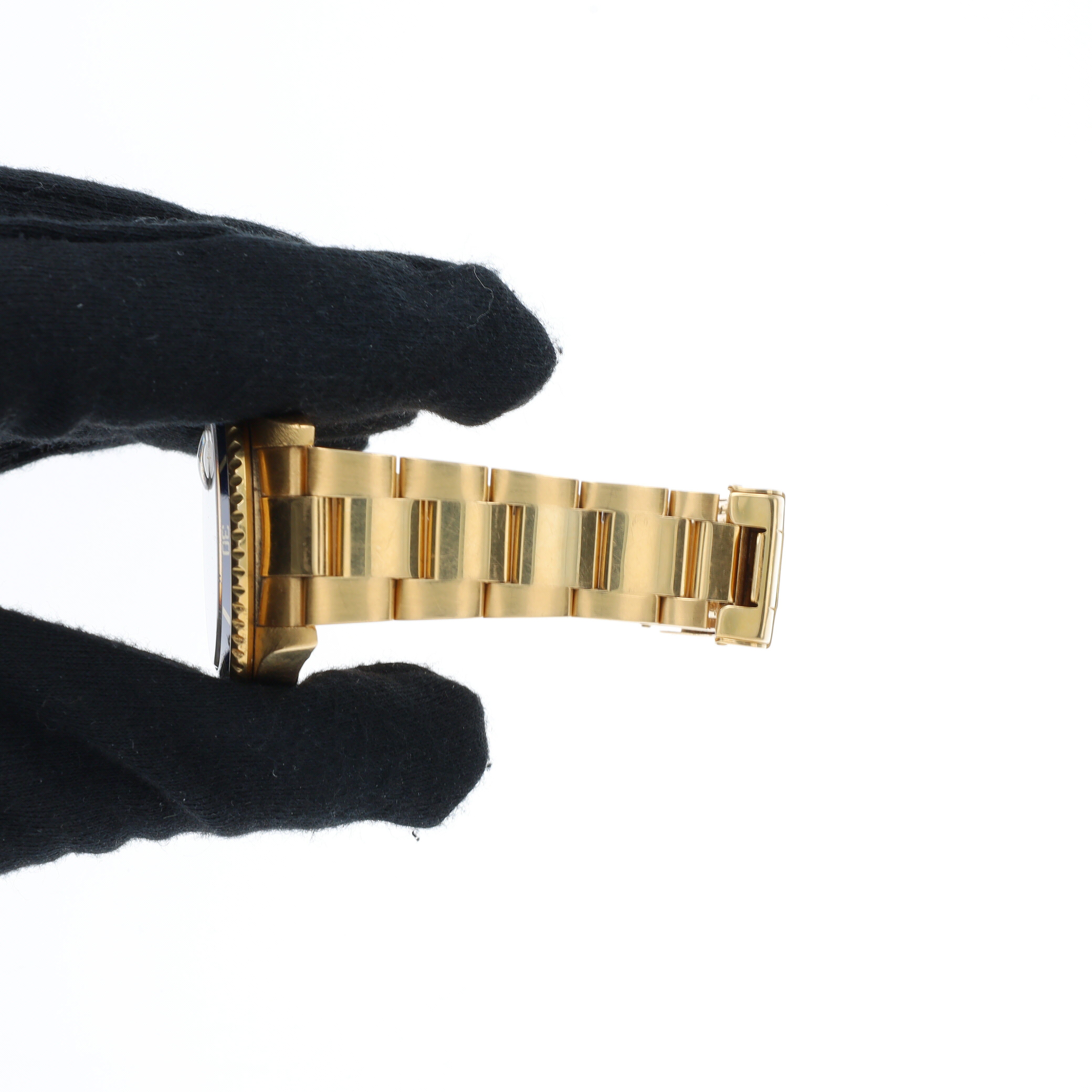 Rolex Submariner 16618 YR:2005