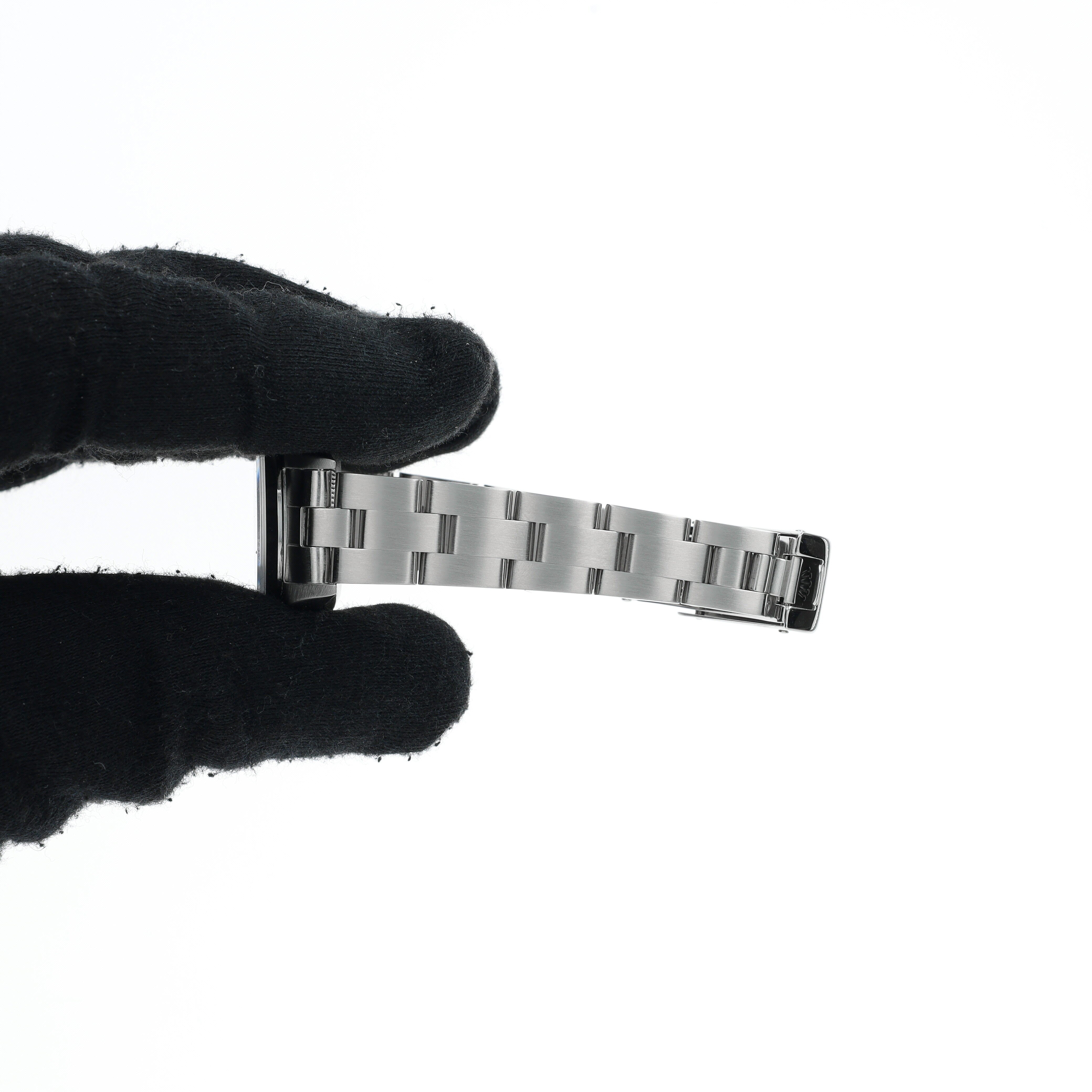 Rolex Oyster Perpetual 67180 w/ Box & Paper YR:1997